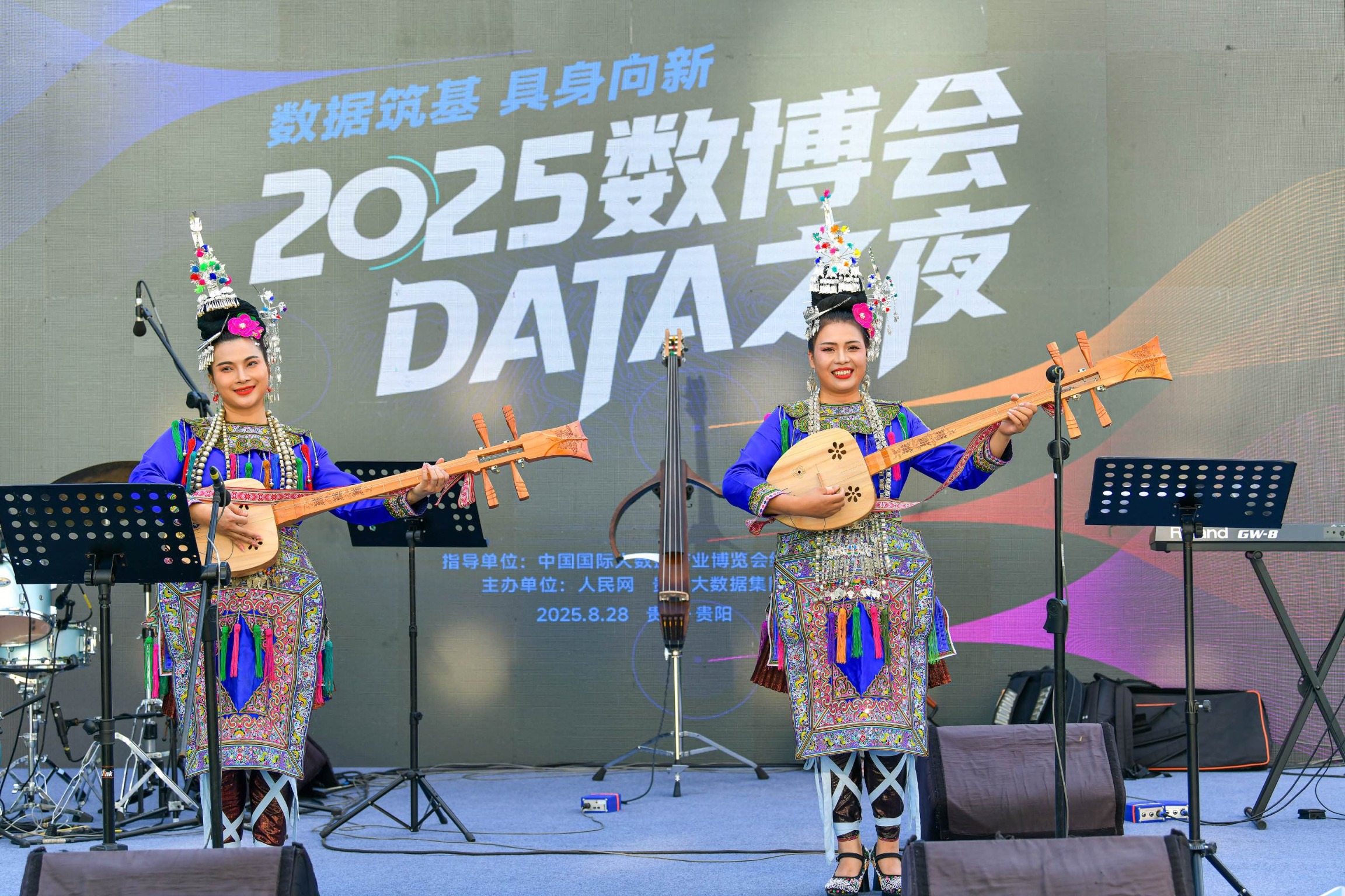 贵州省文演集团现场演唱侗族大歌。任峰涛摄